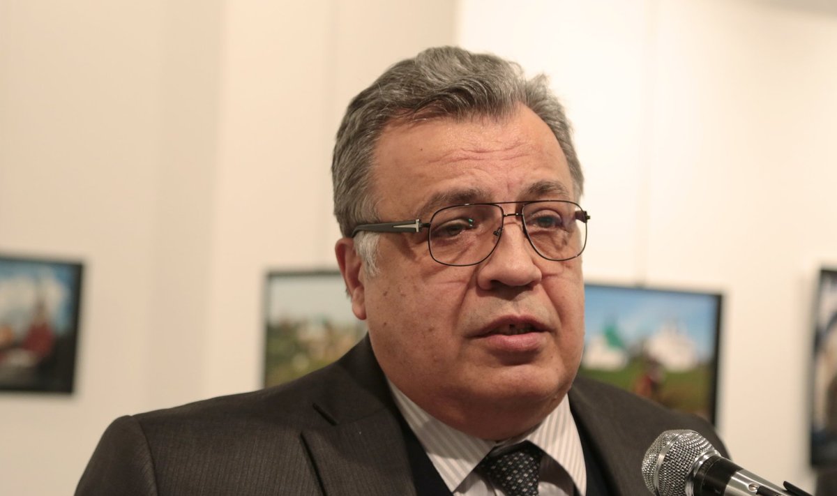 Vene suursaadik Ankaras langes relvastatud rünnaku ohvriks