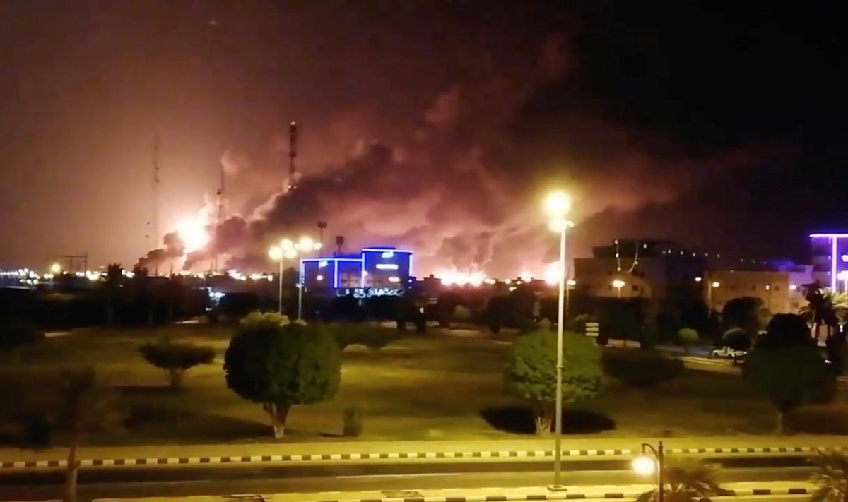 Põlengud Abqaiqis pärast droonirünnakut