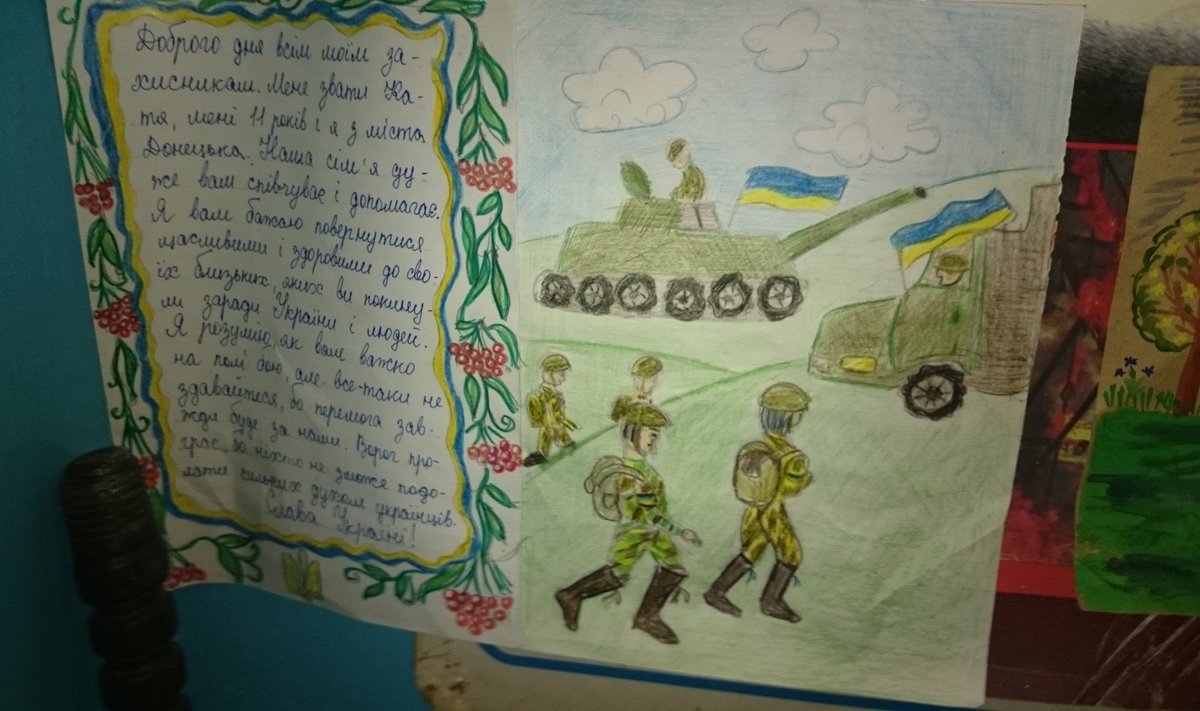 Laste joonistused ja õpilaste kirjad aitavad Ukraina sõdureid