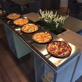 Eesti esimene "söö palju jaksad" pizza buffet-restoran avas Tallinnas uksed