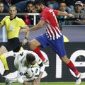 VIDEO | Liverpooli fännid ülistavad Sergio Ramosele jalaga pähe virutanud Diego Costat