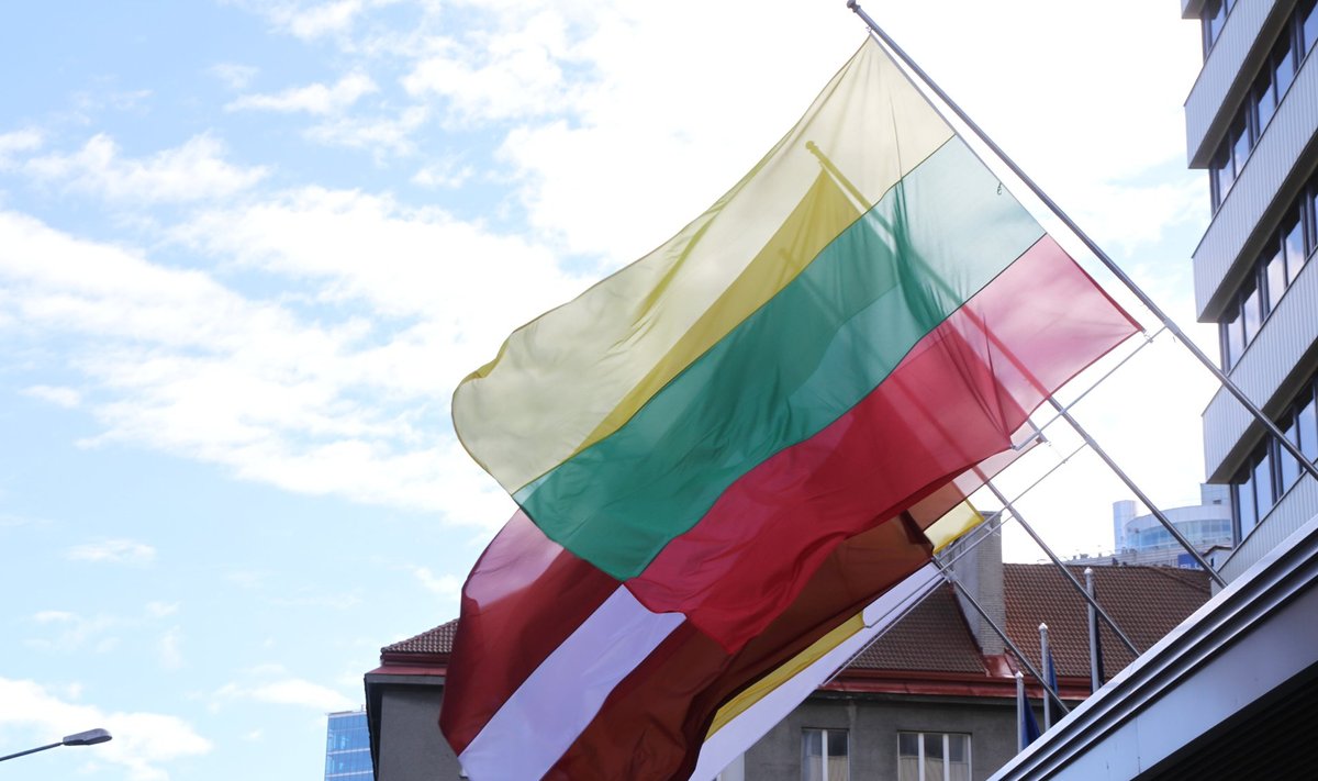 Leedus ning Läti 29 omavalitsuses on välja kuulutatud eriolukord.