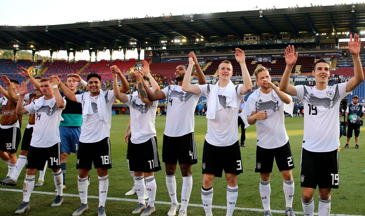 Saksamaa U21 koondis fänne tänamas.