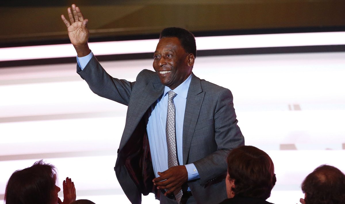 Brazilian soccer legend Pele waves to the audience during the Men's World Soccer Player of the Year 2013 Award at the FIFA Ballon d'Or ceremony in Zurich