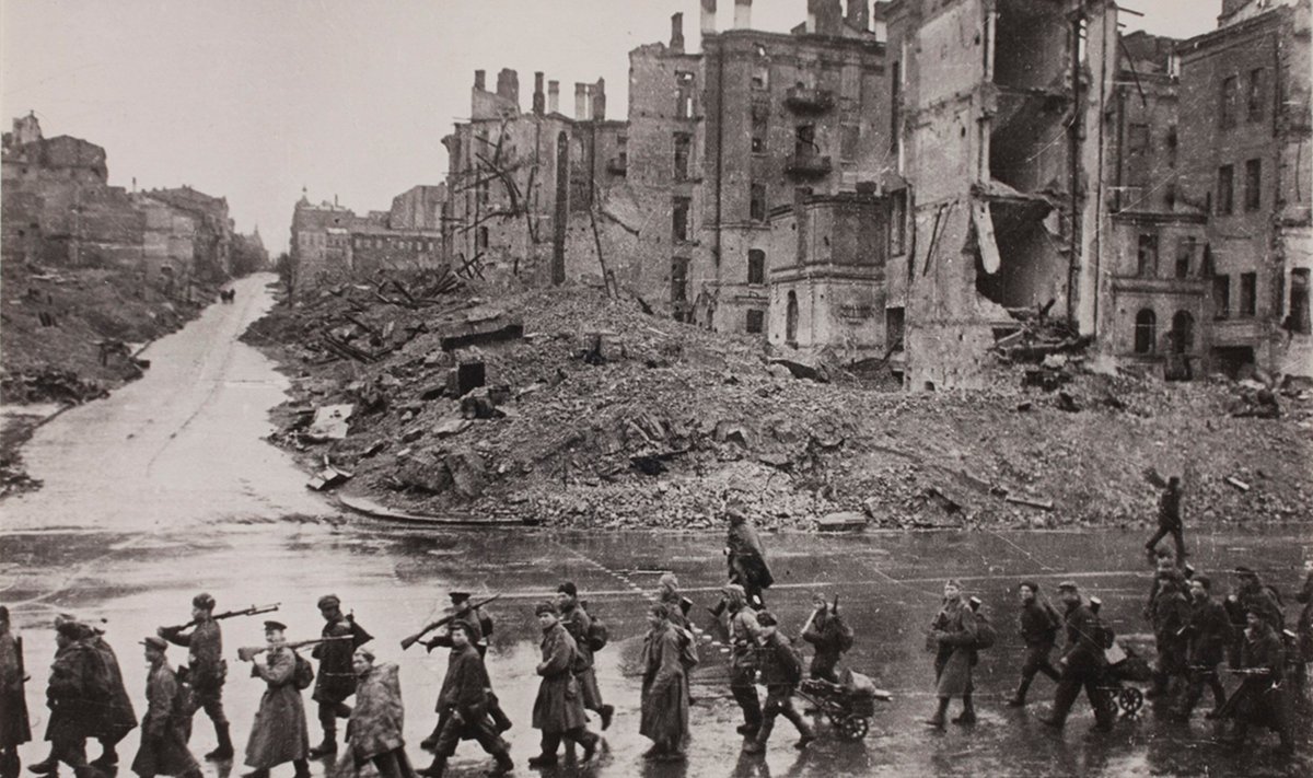 Hävitatud Hreštšatõk 1943. aasta novembris