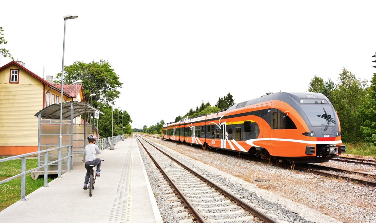 Seni on Tartu–Riia rongiliini avamise huvi olnud selgelt Eestil.