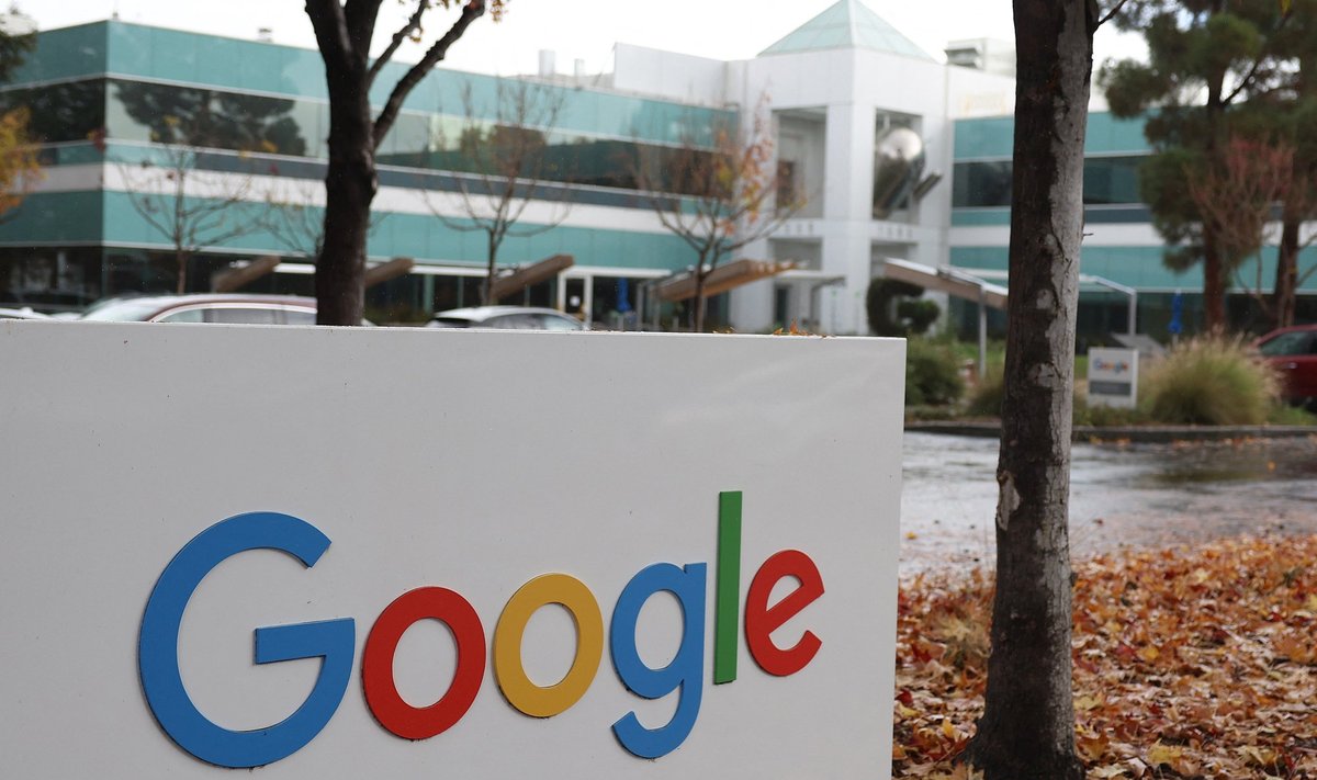 Google’i logo ettevõtte peakorteri ees