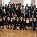 FOTOD: Tallinna Reaalkoolis tervitasid uut kooliaastat kõige pisemad ja vanemad õpilased