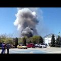 VIDEO: Kramatorski lennuväljal tulistati kopteri kütusepaaki, mis plahvatas
