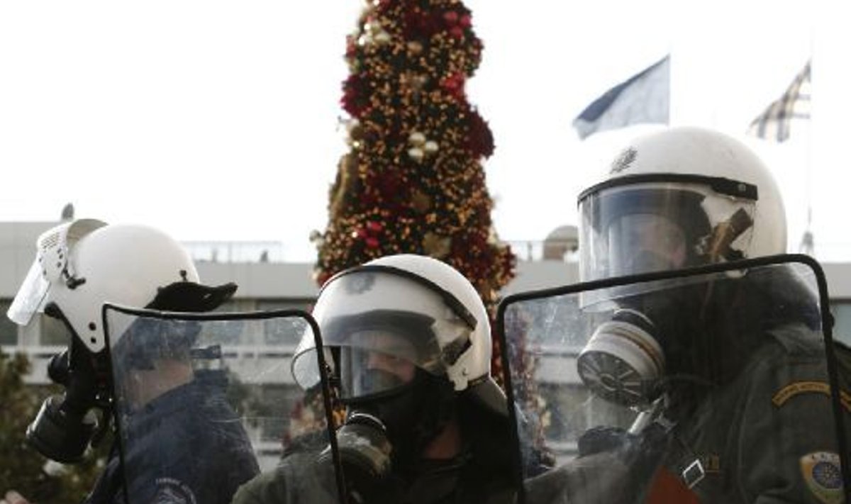 Kreekas jätkusid hoolimata jõulurahust eile hoopis rahutused.