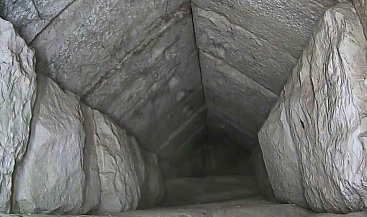 Püramiidis avastatud koridor