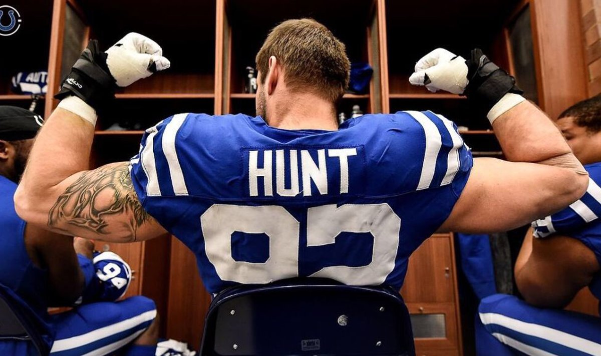 Margus Hunt jätkab Indianapolis Coltsi tugisambana.