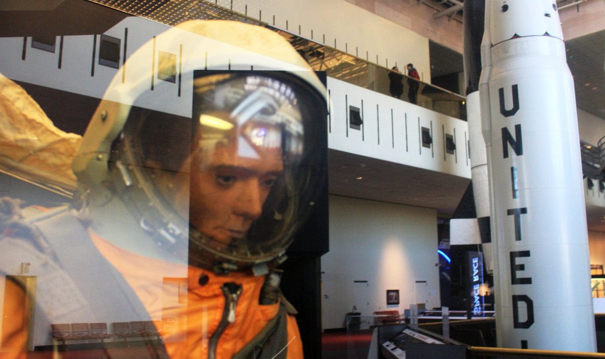 Ajalooline kosmonautika suurkuju Ivan Ivanovitš puhkab praegu USA-s Washingtonis õhu- ja kosmoselennunduse muuseumis.