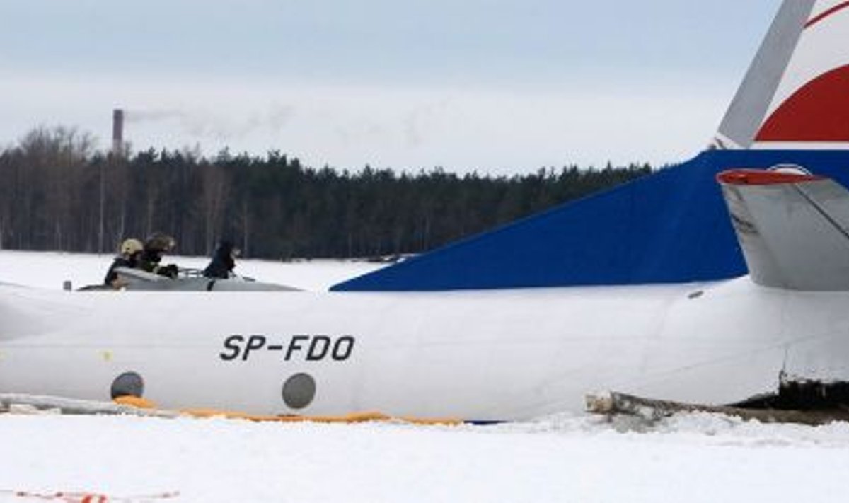 Antonov An-26 Ülemiste järve jääs