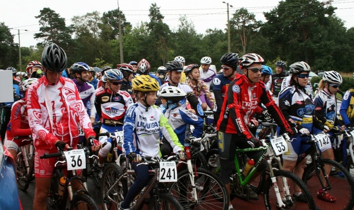 Jüri Ratase VIII jalgrattavõistlusel osalejad