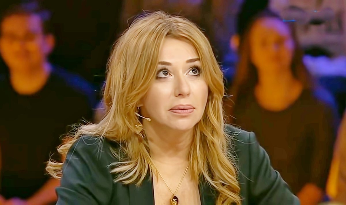 Алена Апина