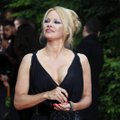 KLÕPS | Pamela Andersoni halloween i kostüüm ajas fännid äärmiselt endast välja: sulle on kõik liiga lihtsalt tulnud