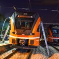 ФОТО и ВИДЕО: На станции Пяэскюла загорелся новый поезд, железнодорожное сообщение остановили