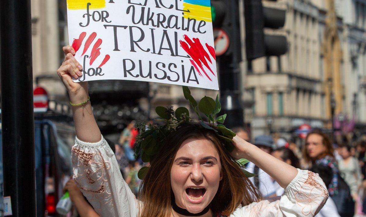 War Is Not Ove - Ukrainian PRotest ?n London
