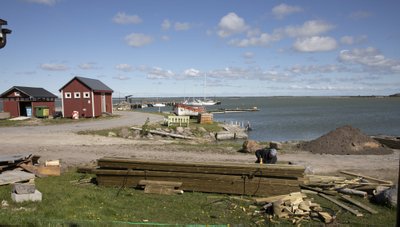 Illiku laiu sadamas käib ehitus, et suvel saaksid kõik soovijad vee peale.