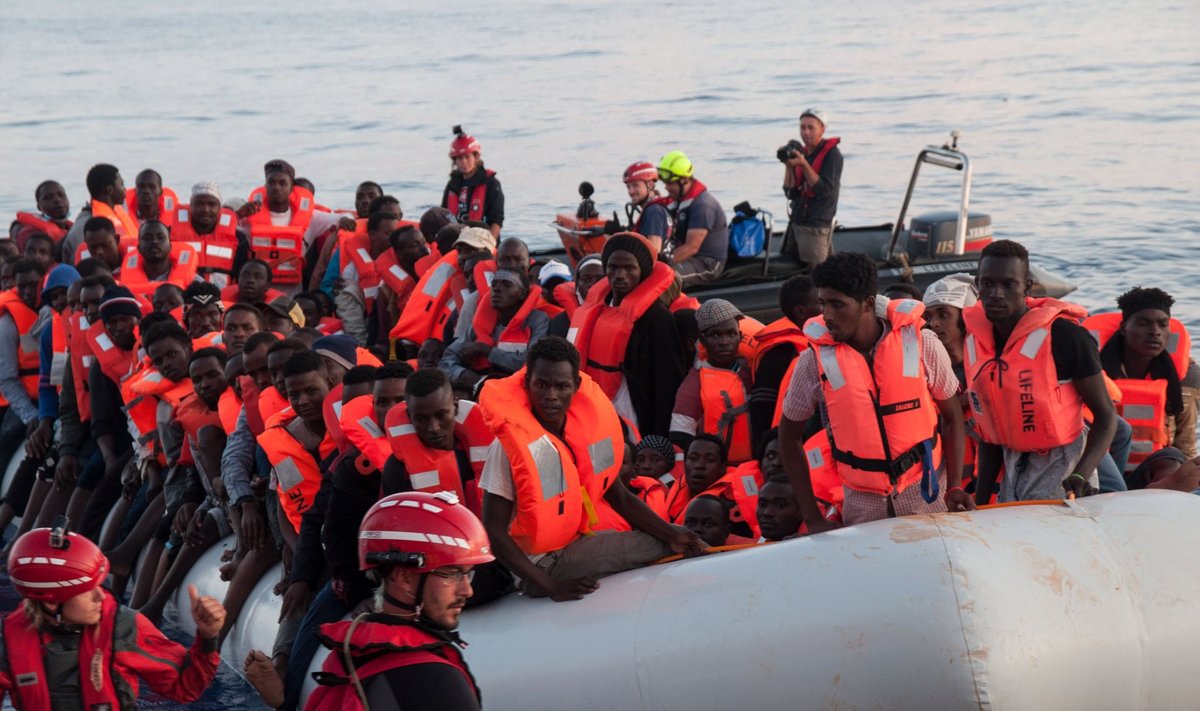 Ülemkogu üks põhiteema on migrandiküsimus. Vahemerelt üles korjatud migrandid toimetati möödunud nädala lõpus Saksa päästelaevale Lifeline. Läks mitu päeva, enne kui Malta lubas esimese EL-i riigina laeval lõpuks randuda.