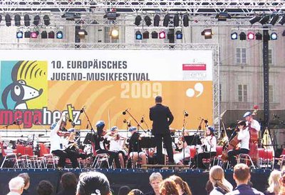 Viimsi Muusikakooli orkester osales 2009. a maikuus Austrias Linzis Euroopa noorte 10. muusikafestivalil.