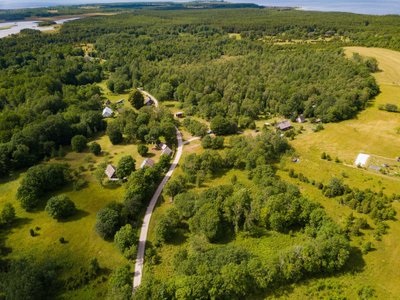 Undva küla pole suur, kuid tänu aktiivsele mõjuisikule hakkab see tasapisi laienemagi.