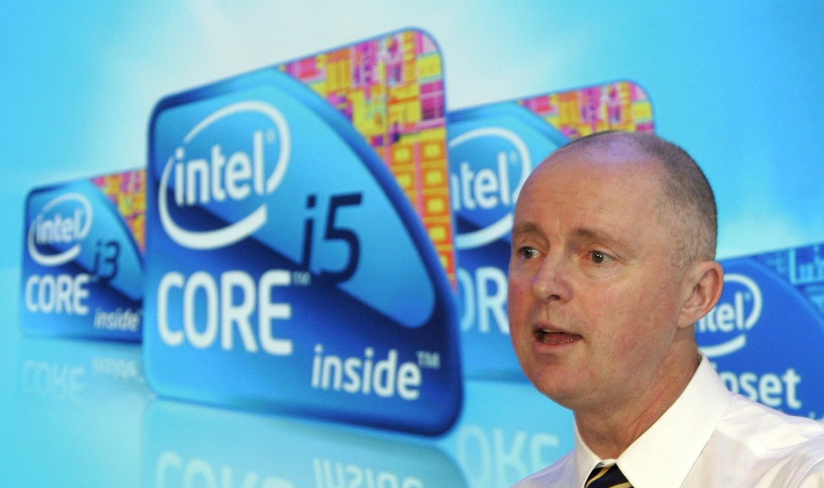 Sean Maloney, executive vice president and co-general manager of Intel Corporation's Intel Architecture Group (IAG), speaks during a news conference introducing a new line of  Intel "Core" processors with increased performance and energy efficiency at the 2010 International Consumer Electronics Show (CES) in Las Vegas, Nevada January 7, 2010. REUTERS/Steve Marcus (UNITED STATES - Tags: BUSINESS HEADSHOT SCI TECH)