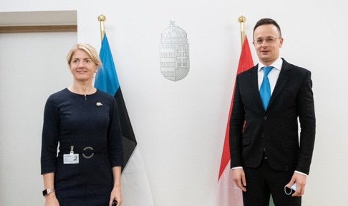 Välisminister Eva-Maria Liimets kohtus Brüsselis Ungari välisminister Péter Szijjártóga. 