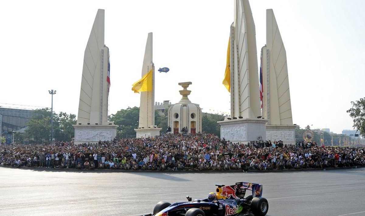 Red Bull tegi 2010. aastal Bangkokis näidissõidu