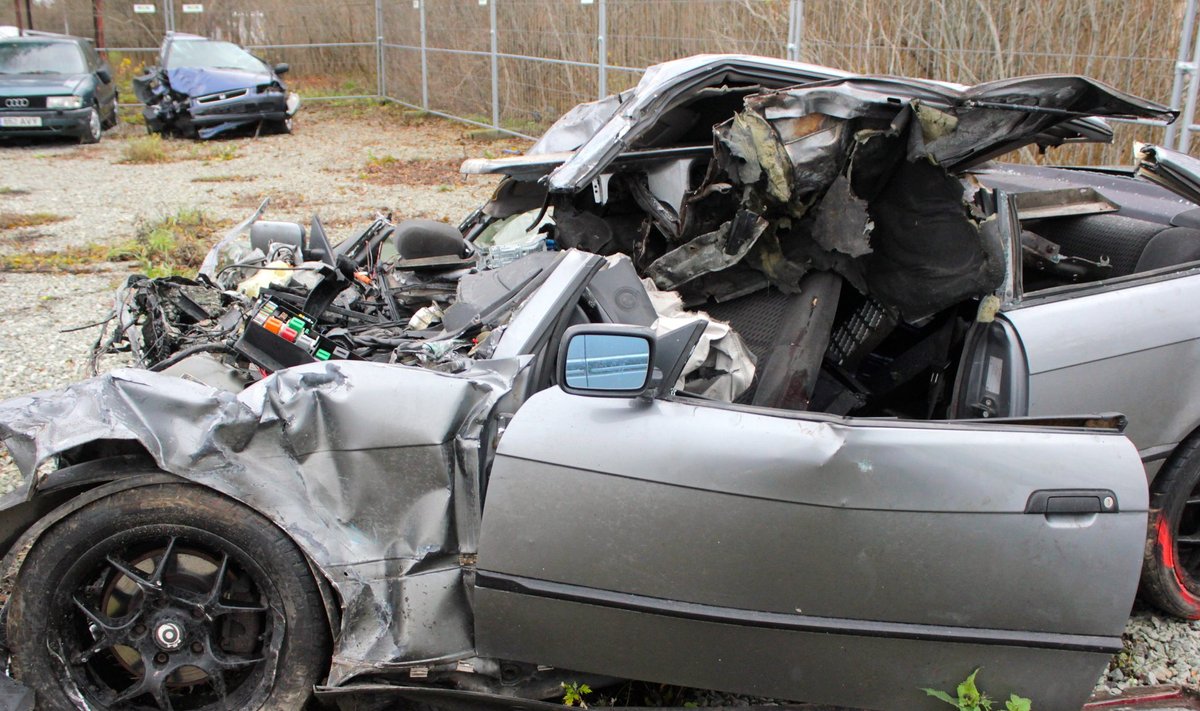 Aasta rängimas liiklusõnnetuses, neli inimelu nõudnud Haapsalu avariis olnud auto