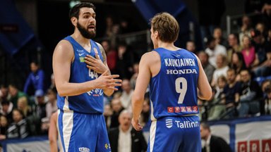 ФОТО и ВИДЕООБЗОР | „Калев/Крамо“ одержал разгромную победу в четвертьфинальной серии чемпионата Эстонии по баскетболу