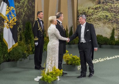 Aserbaidžaani Vabariigi suursaadik Tolfig Zulfugarov Eesti Vabariigi 96. aastapäeva vastuvõtul 2014. aastal