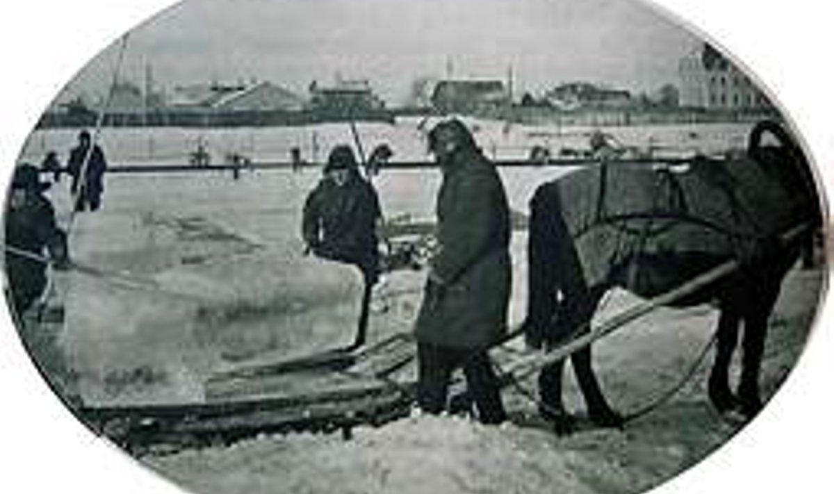 SAJANDI KÜLMIM TALV: Nii Pirita kui ka Pärnu jõest veeti 1940. aasta talvel jääd vankrite ja veoautodega.