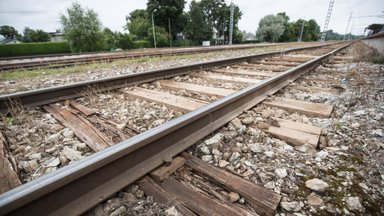 Rail Balticu lepingutest selgub, et raudtee tähtaegne valmimine pole reaalne