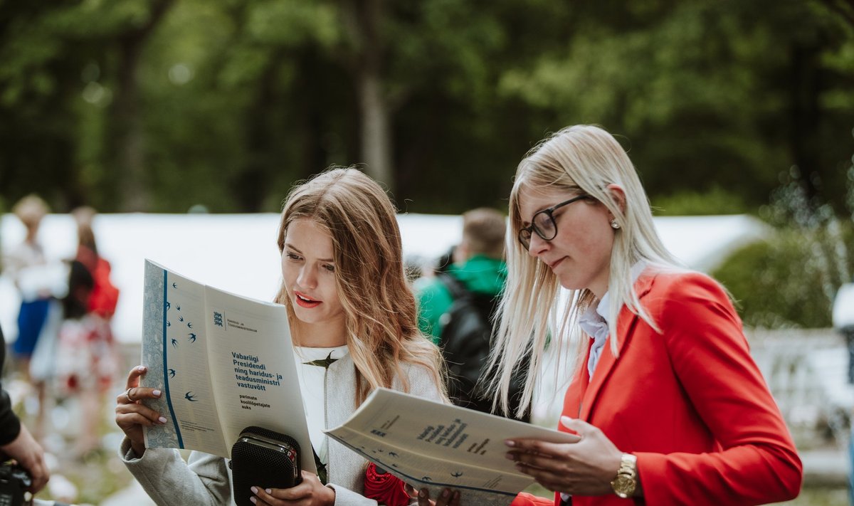 Parimad koolilõpetajad 27.06.2019 presidendi roosiaias