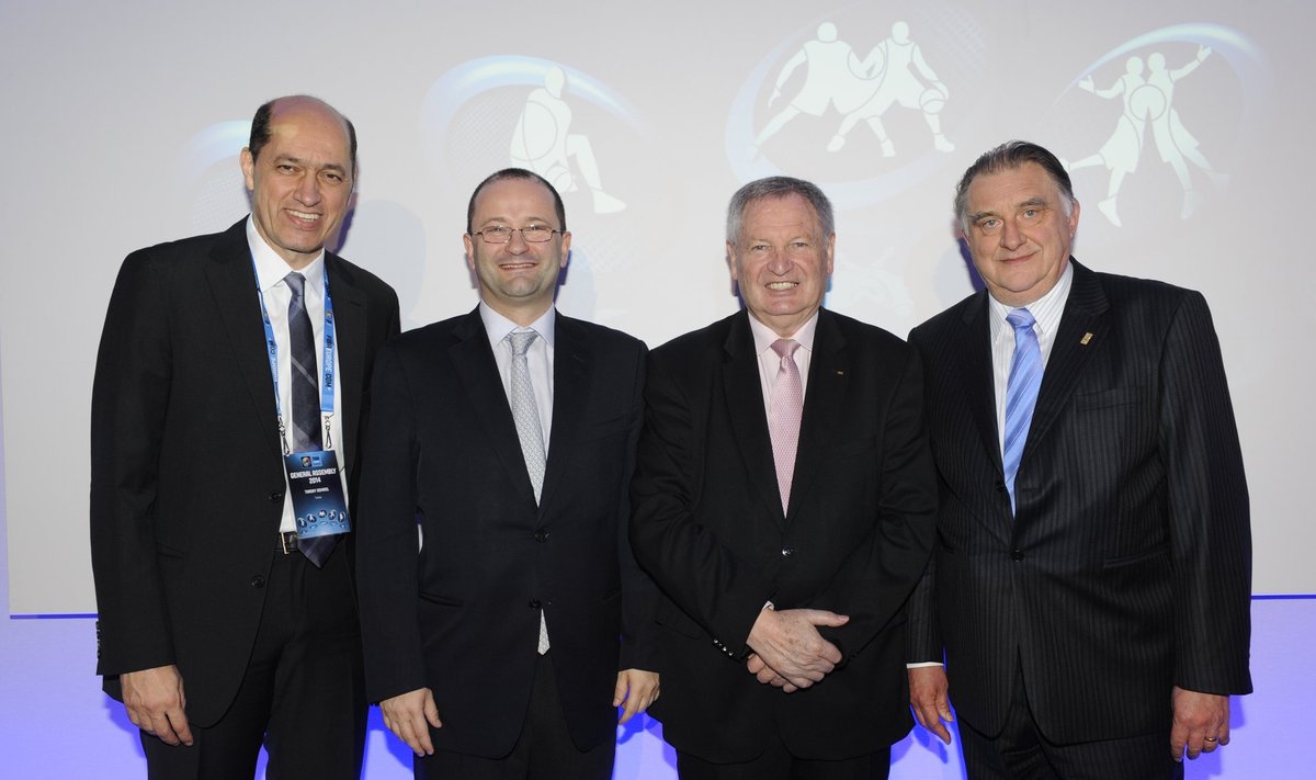 FIBA Euroopa president Turgay Demirel (vasakul)