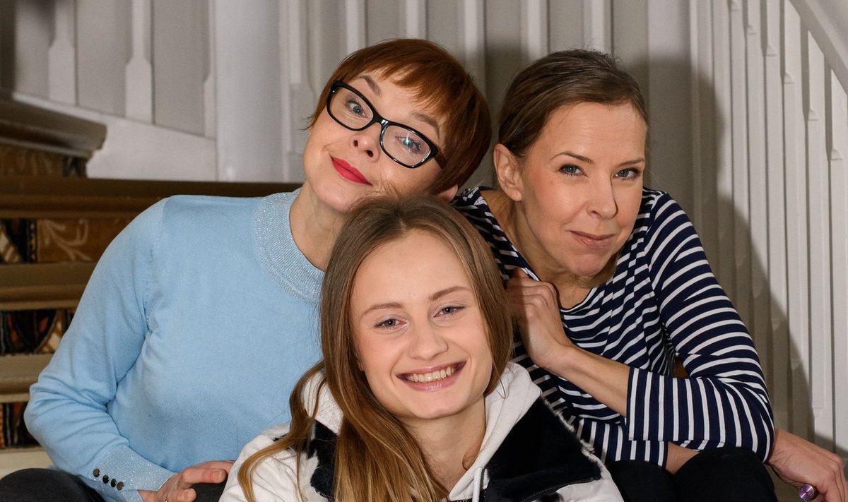 "Kättemaksukontori" eelmine kolmik: Elina Reinold, Amanda Hermiine Künnapas ja Kadri Rämmeld