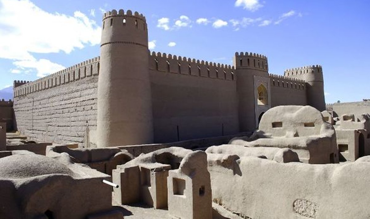 LIIVAKINDLUS: Arg-e Rayeni kindluslinn asub 4420 meetri kõrgusel Hezari mäel. 
