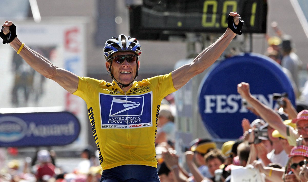 Lance Armstrong 2004. aasta Tour de France'i 17. etapi finišis.