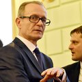 Skandaal: Läti justiitsminister vedas ministeeriumi bussiga oma kappi