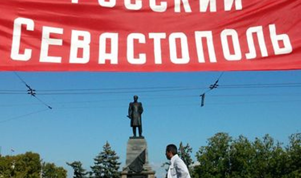 Venemeelne plakat Ukrainale kuuluvas Sevastoopolis