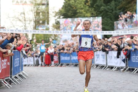 Sügisjooksu võitnud Vasyl Koval.