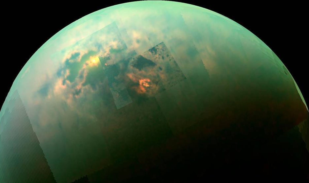 Päike peegeldumas Titani metaanimeredelt.NASA satelliidi Cassini ülesvõte  Foto: NASA/JPL/Univ. Arizona/Univ. Idaho