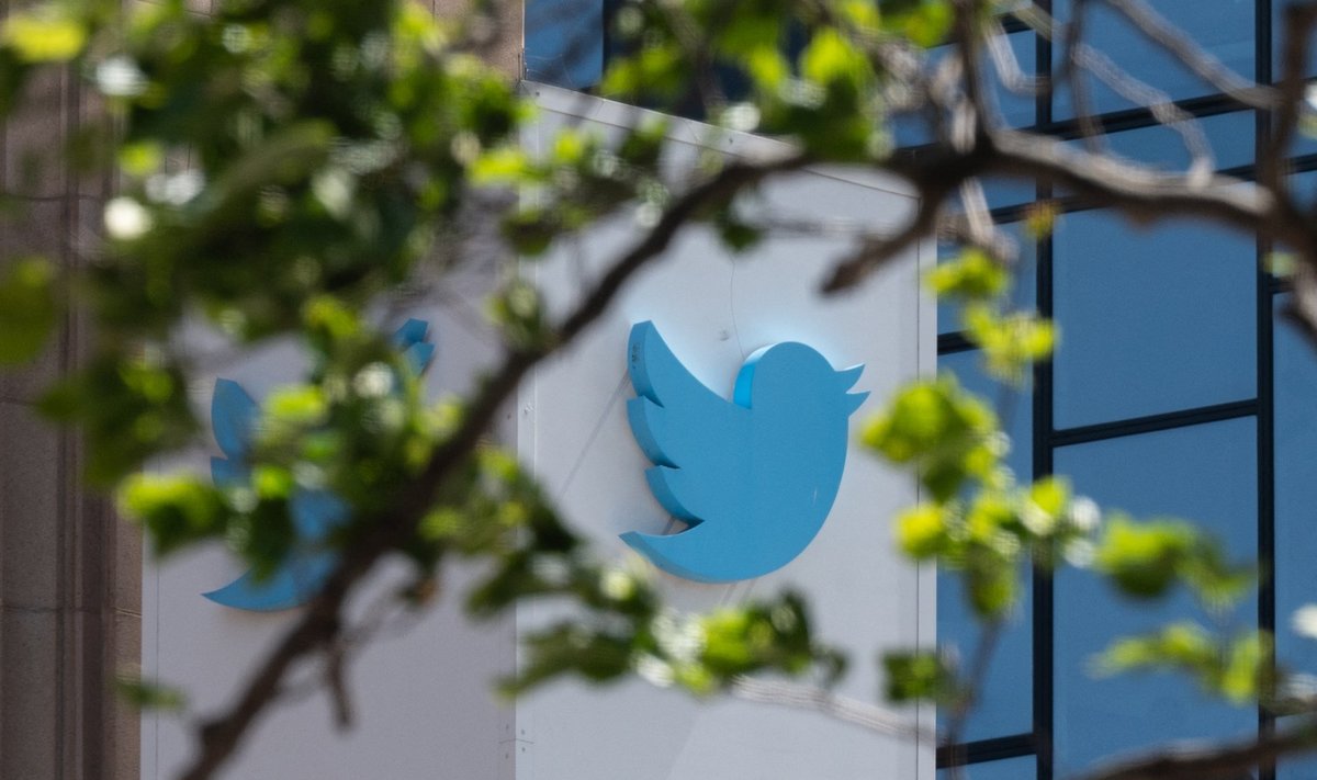 Twitter Blue teenust tutvustati esimest korda eelmise aasta suvel.