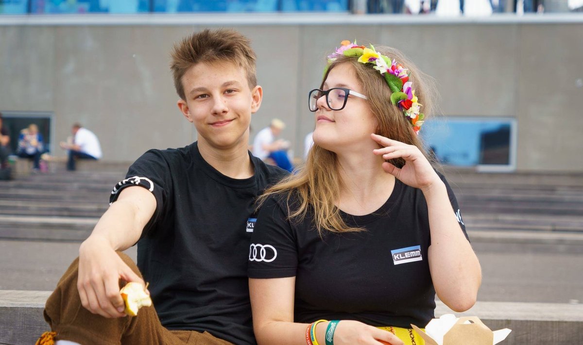 Kuressaare gümnaasiumi võistkond Klemm käis mullu Taanis Århusis First LEGO League’i Euroopa lahtistel meistrivõistlustel Eestit esindamas. Aastaga on grupi liikmed küll pisut muutnud, kuid enamus on samad inimesed.