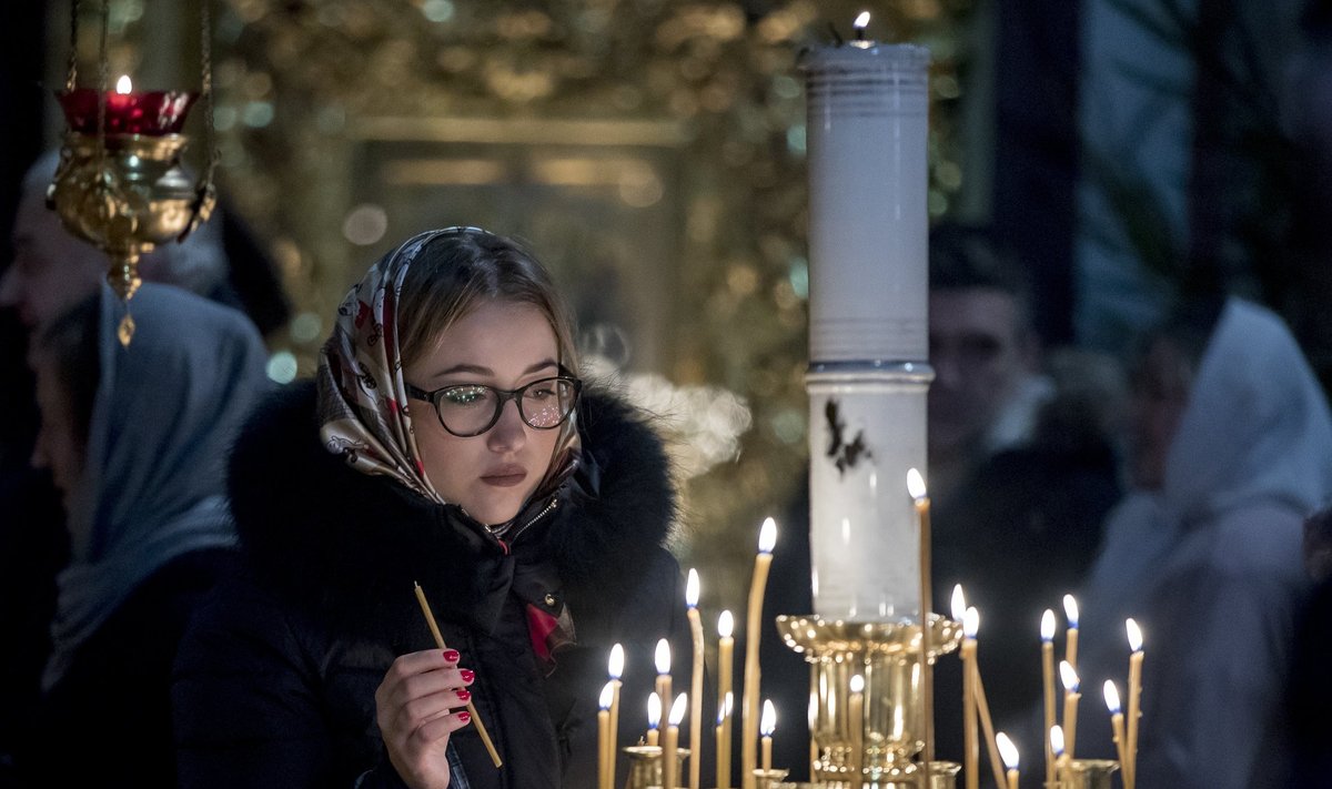 Nevski katedraalis tähistati Vene õigeusu kombe kohaselt jõuluaja saabumist.