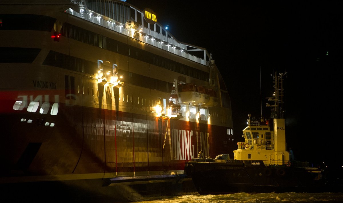 Viking Line XPRS-i saabumine Tallinna sadamasse