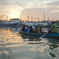 В Индонезии с затонувшего судна спасены 39 человек