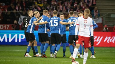 Eesti jalgpallikoondis kaotas FIFA edetabelis punkte, aga mitte kohti